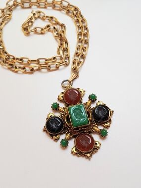 Rare Unsigned Forenza Maltese Cross Cameo Pendant Necklace